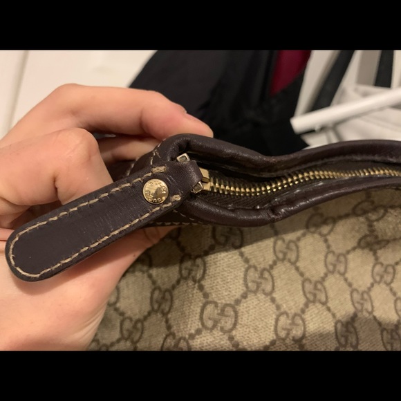Authentic Gucci huge duffle bag. - Picture 5 of 5